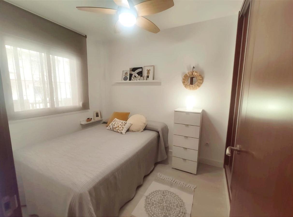 Fantástico apartamento en 1ª línea de playa Fuengirola Esterno foto